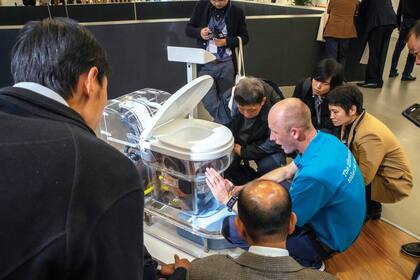 El inodoro autosustentable que creó para zonas pobres de Asia y África que no poseían sistema de sanitización