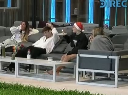 El insólito ritual de Furia para limpiar la casa de Gran Hermano tras el abandono de Agostina