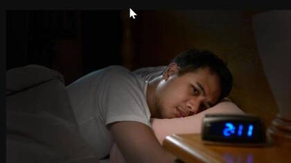 El insomnio puede ser causado por el estrés, que vuelve al sueño superficial y breve
