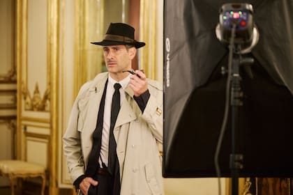 El inspector Renato Lucchini (Alejandro Poggio) propone un viaje en el tiempo del cual "no todos volvieron"