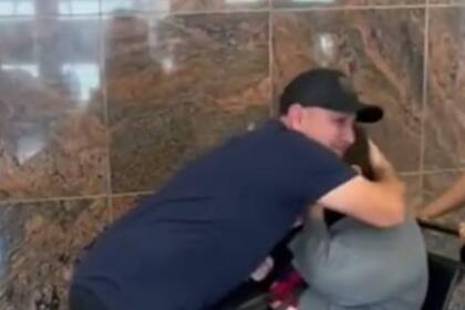 El instante del abrazo tan esperado