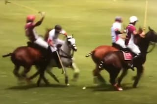 Otro choque y caída de un polista, con polémica incluida en Palermo