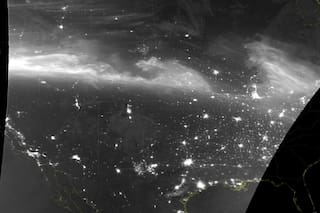 Las imágenes satelitales que muestran cómo se vio la tormenta solar desde el espacio