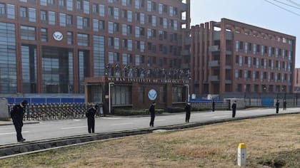 El Instituto de Virología de Wuhan, China. Una de las teorías sostiene que Estados Unidos tenía laboratorios militares destinados a fabricar virus en Ucrania, por lo que Putin decidió destruirlos
