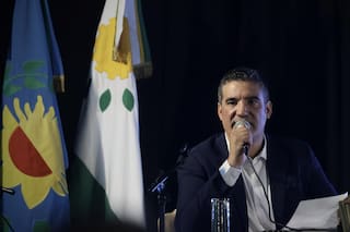 La interna peronista se exhibe con insultos en la calle y disputas por la asistencia alimentaria