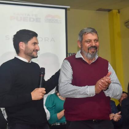 El intendente de Coronda, Ricardo "Bachi" Ramírez, con el gobernador Maximiliano Pullaro