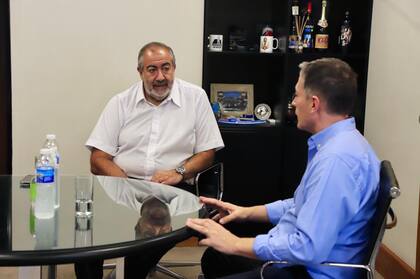 El intendente de Esteban Echeverría, Fernando Gray, junto al jefe cegetista Héctor Daer.