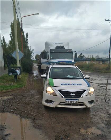 El intendente de General Enrique Godoy iba abordo de un camión