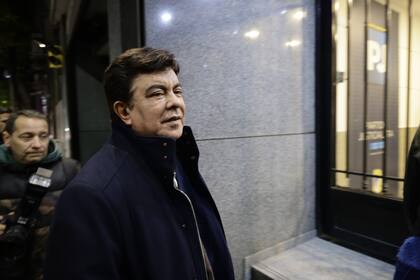 El intendente de La Matanza, Fernando Espinoza, al llegar al PJ, este martes