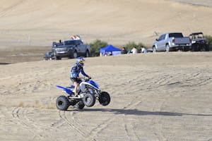 El intendente de Pinamar defendió el uso de cuatriciclos y dijo que su prohibición “perjudica” al resto de turistas