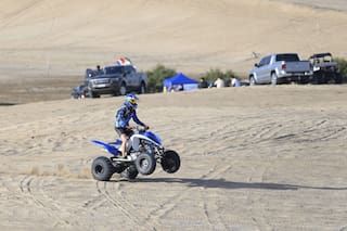 El intendente de Pinamar defendió el uso de cuatriciclos y reiteró que su prohibición “perjudica” al resto de turistas