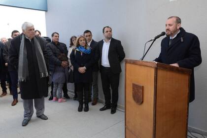 El intendente Federico Bodlovic y en primera fila su padre, el diputado José Bodlovic