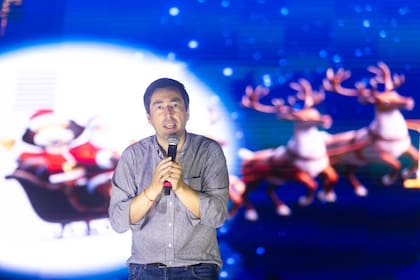 El intendente Leo Nardini encabezó la edición especial del Gran Show de Navidad.