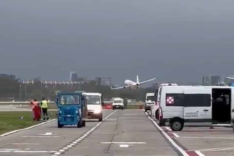 Qué pasó con el avión de Flybondi en Aeroparque