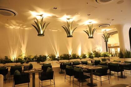 El interior al atardecer o de noche