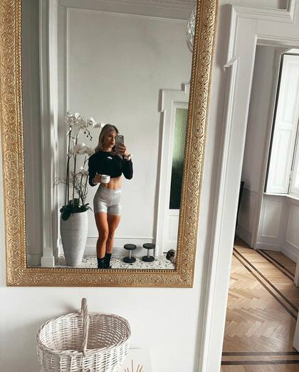 El interior de la casa con un estilo antiguo pero con toques modernos