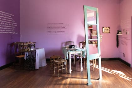 El interior de la casa recrea la vida de entonces