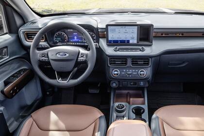 El interior de la Ford Maverick