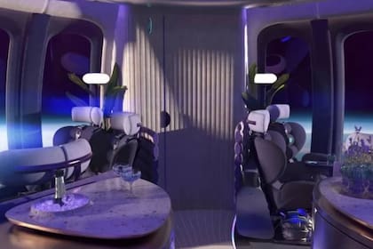 El interior de la nave, donde no es necesario usar trajes espaciales, está preparado para realizar eventos