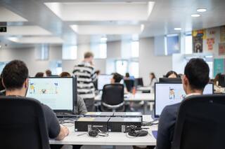 Facebook: así es el día a día de sus moderadores de comentarios