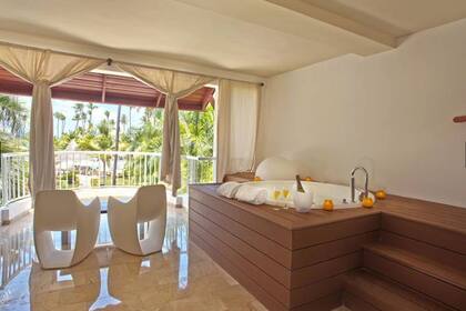 El interior de una Suite Ambassador, donde se hospedó la flamante pareja. (Fuente: Palladium Hotel).