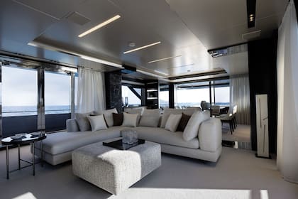 El interior del barco muestra mucho lujo en una simple primera vista