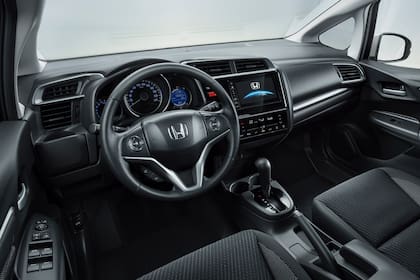 El interior del Honda WR-V es sobrio y bien equipado