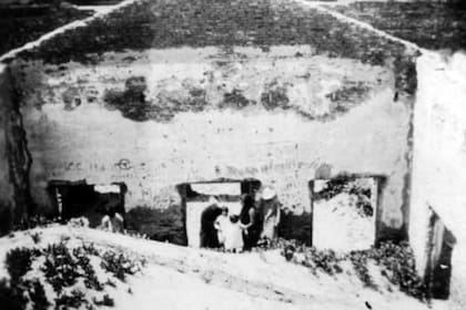 El interior del hotel, repleto de arena en 1911