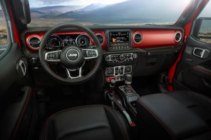 El interior del Jeep Gladiator está pensado para la aventura