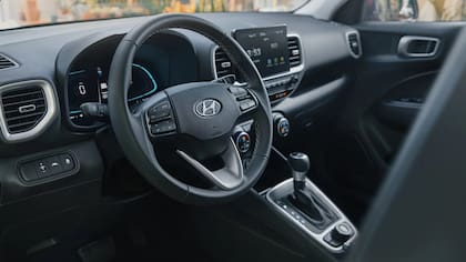 El interior del modelo Limited está tapizado con tela y cuerina, y además cuenta con asientos delanteros con calefacción (Hyundai USA)