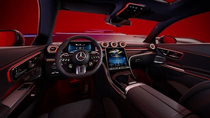 El interior del modelo ofrece múltiples opciones de personalización