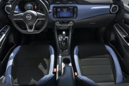 El interior del Nissan Versa 2023 fue completamente renovado