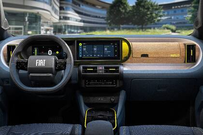 El interior del nuevo compacto de Fiat tiene varios guiños tanto a la historia del Panda como a la historia de la firma automotriz en sí.