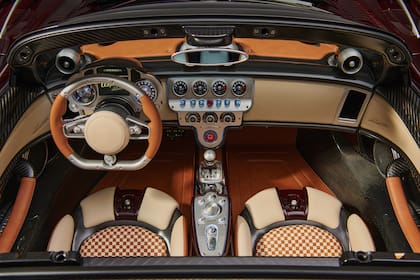 El interior del nuevo Pagani Utopia Roadster, con detalles únicos