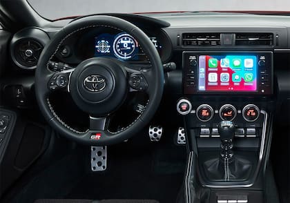El interior del Toyota GR 86 conserva la imagen deportiva del modelo