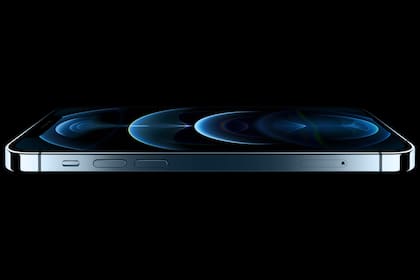 El iPhone 12 Pro tiene una pantalla de 6,1 pulgadas; el iPhone 12 Pro Max trepa a 6,7 pulgadas