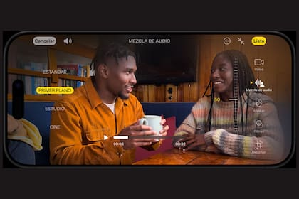 El iPhone 16 Pro trae un sistema de tres cámaras, con Zoom óptico de 5x, opciones de grabación de video de nivel profesional, y un botón de control de la cámara único y conveniente. (iPhone)