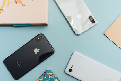 El iPhone 16e es la versión más económica, con chip optimizado, diseño compacto y tres variantes de almacenamiento desde 128 hasta 512 GB