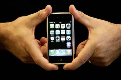 El iPhone, de 2007, es probablemente su diseño más conocido