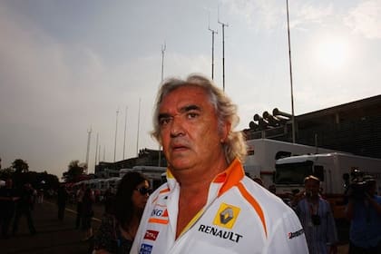 Flavio Briatore, de regreso en la Fórmula 1: en la función de asesor de Alpine, empujó al desguace de la fábrica de motores Renault; con los impulsores franceses obtuvo un título con Michael Schumacher (Benetton) y dos con Fernando Alonso (Renault)