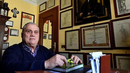 El italiano Luciano Baietti, el hombre con más títulos universitarios del mundo