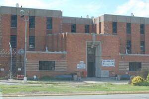 El James A. Thomas Center en Rikers Island, una cárcel que fue cerrada en 2015