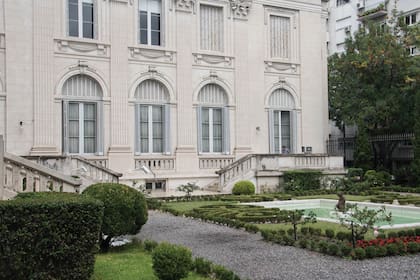 El jardín con estilo francés del Museo de Arte Decorativo se puede visitar de forma gratuita con cita previa.   
