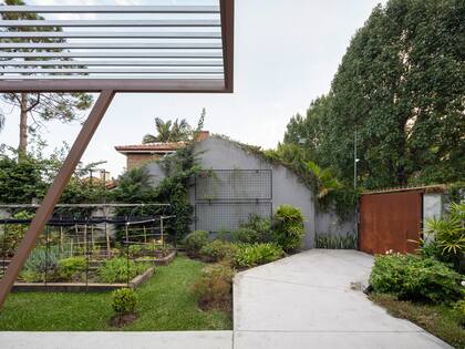 El jardín con huerta propia del restaurante