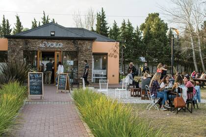 El jardín de Al Volo se llena las tardes de sol.