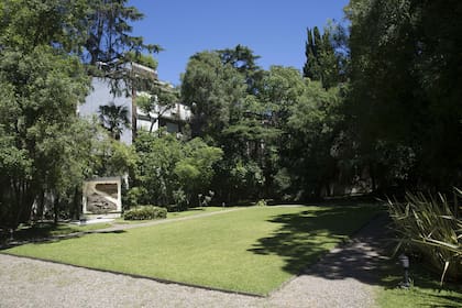 El jardín de la residencia