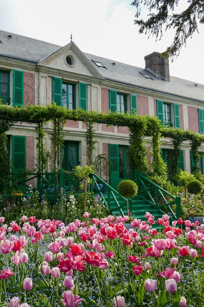 El jardín de la casa de Monet es comparable a sus cuadros.