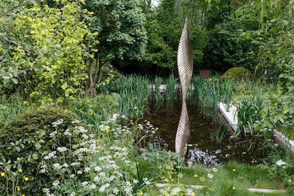 El Jardín de Savills y David Huber, diseñado por Andrew Duff, celebra la belleza de los árboles y las plantas en espacios urbanos.