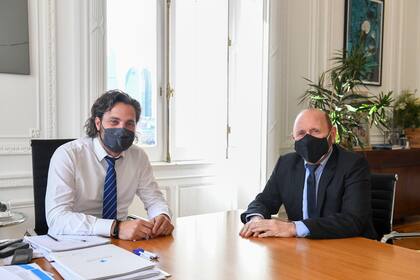 El jefe de Gabinete de Ministros de la Nación, Santiago Cafiero, recibe al gobernador de Formosa, Gildo Insfrán. Buenos Aires, martes 24 de agosto de 2021