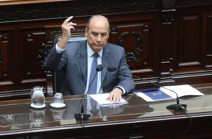 El Jefe de gabinete Guillermo Francos en Diputados